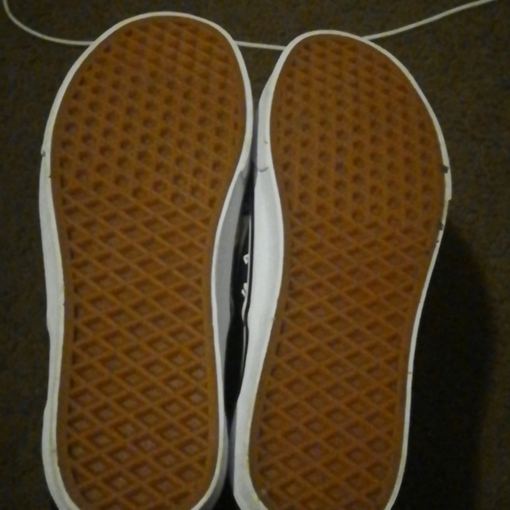 Vans - Picture 3 of 4